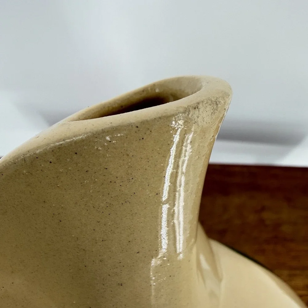 VTG Watt Pottery Apple Pitcher #17 Large 64oz Ice Lip Oven Ware USA - No Crazing